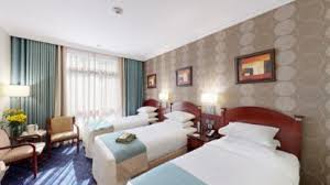 Leader Al Muna Kareem