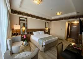 Violet Al Azizia Hotel